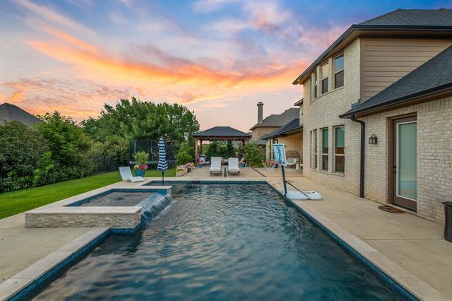 Building Photo - 204 Old Grove Rd