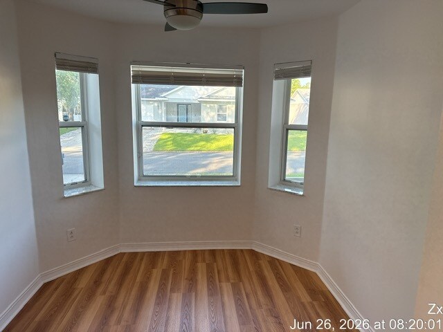 Building Photo - 405 Mango Cir
