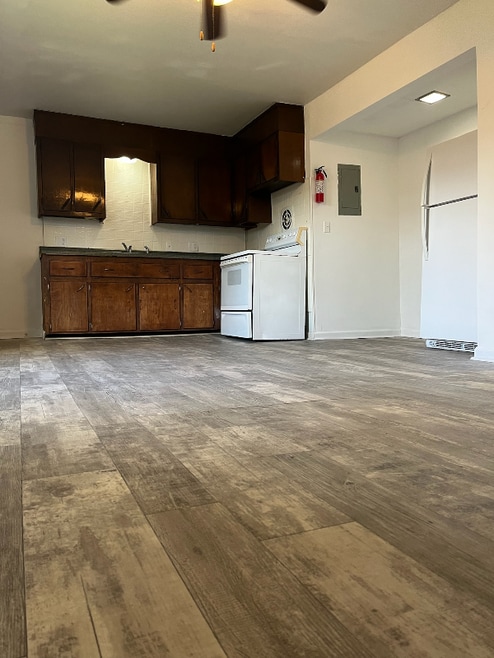 Building Photo - 143 Hendricks Blvd