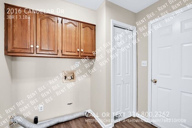 Building Photo - 2016 Candelar Dr