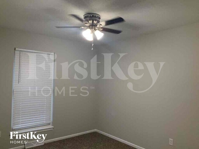 Building Photo - 2412 Bridger Dr