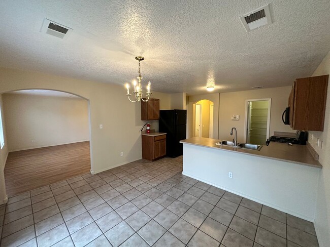 Building Photo - 760 Bear Grass Ct SW