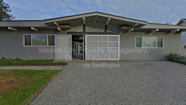 Primary Photo - 5339 Berkeley Rd