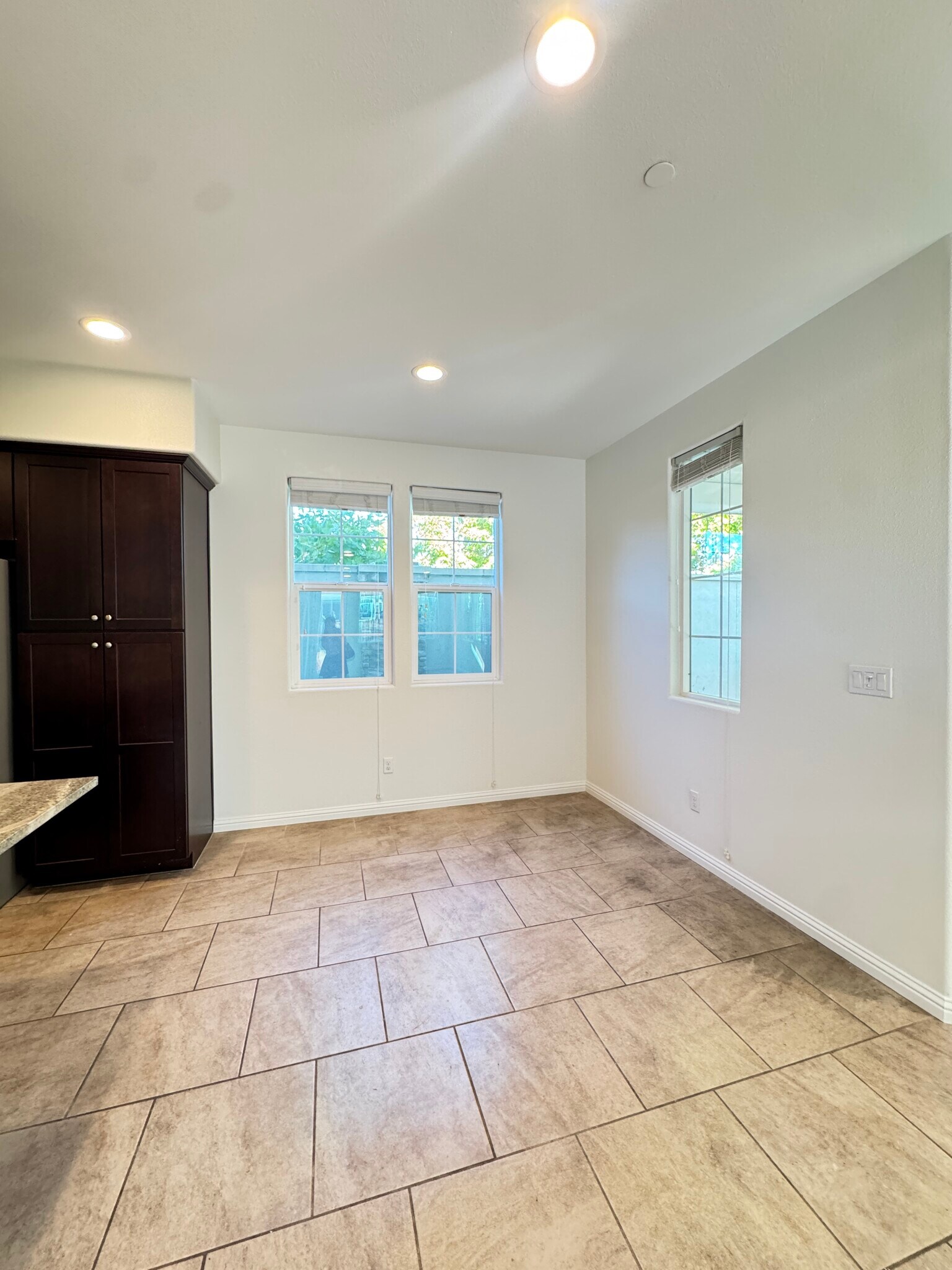 Building Photo - 2616 Admiral Cir