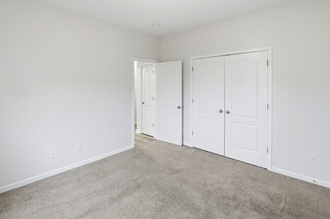 Building Photo - 124 Regatta Way