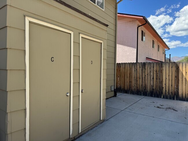 Building Photo - 1094 Westmoreland Rd