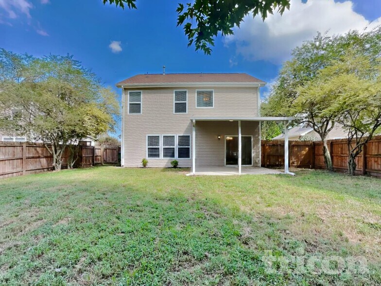 Building Photo - 4453 Frost St