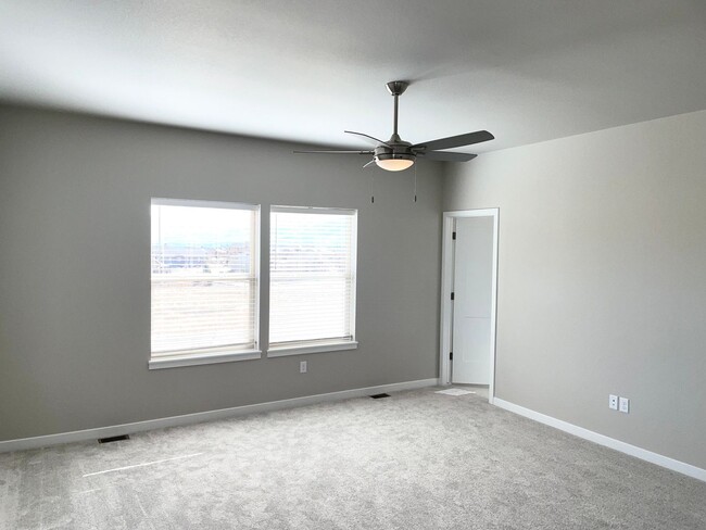 Building Photo - 2 Year Old Townhome w/ All the Bells and W...