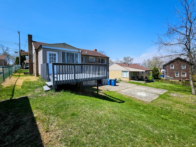 Building Photo - 10816 Highpoint Dr
