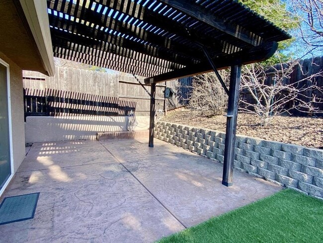 Building Photo - 3858 Northpark Pl