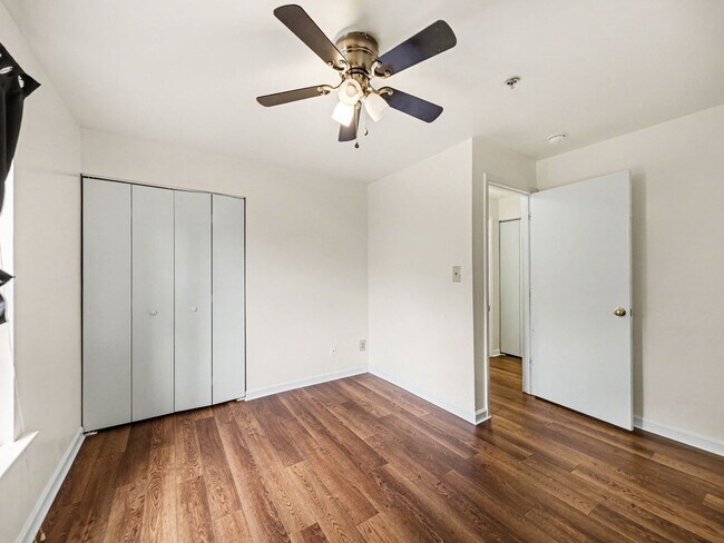 Building Photo - 33 Fern Oak Cir