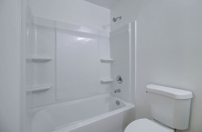 Building Photo - 2539 N 39th Ave
