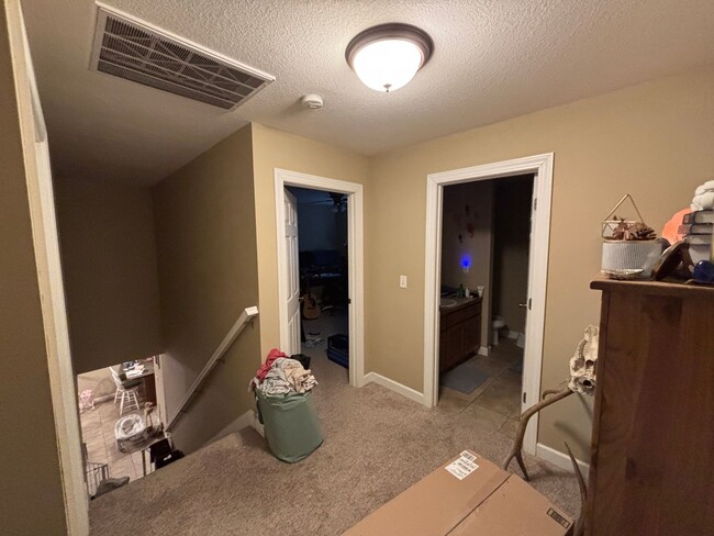 Building Photo - Spacious 3 Bed / 2.5 Bath Duplex – West Manhattan