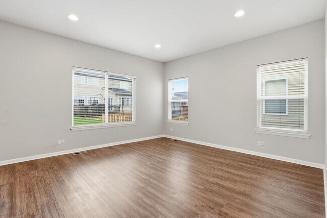 Building Photo - 2647 Pecos Cir