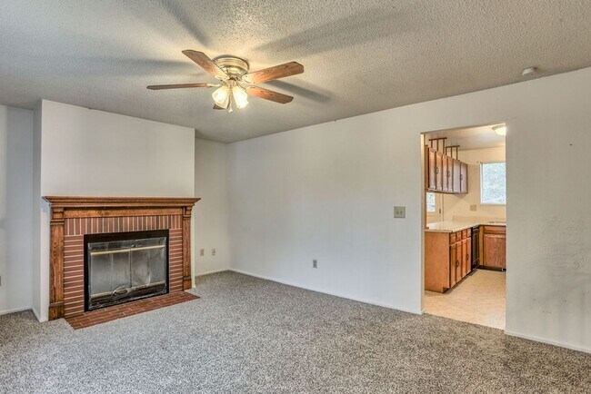 Building Photo - 836 Winchester Dr