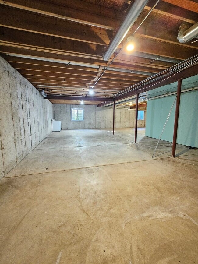 Building Photo - 1136 Larkspur Ct