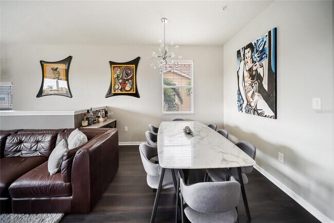 Building Photo - 3760 Parkridge Cir