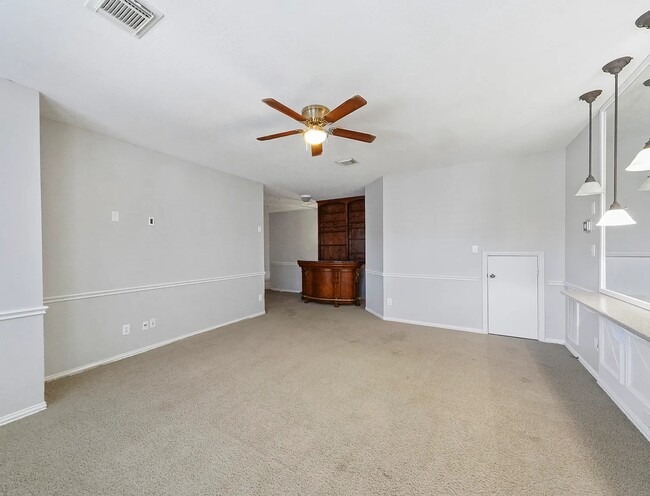 Building Photo - 106 Cezanne Woods Dr