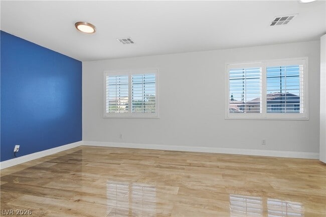 Building Photo - 9983 Canyon Peak Dr
