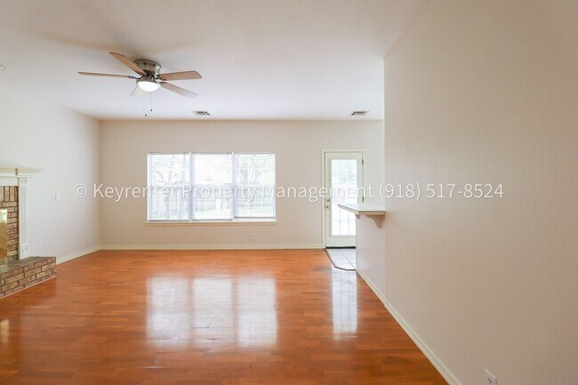 Building Photo - 4 Bed | 2 Bath in Broken Arrow!