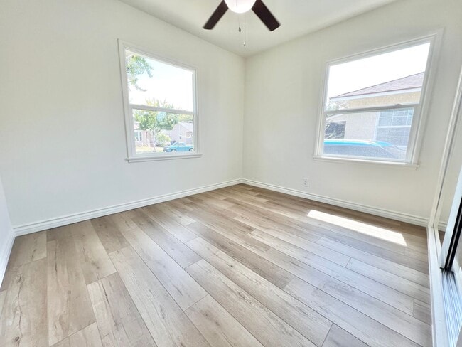 Building Photo - Charming Remodeled Lakewood Home with Bonu...