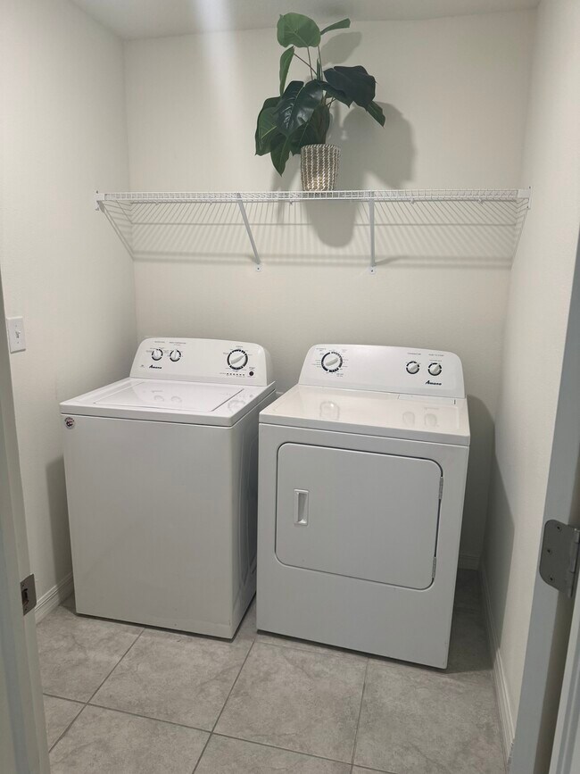 Building Photo - 7315 34th Ct E