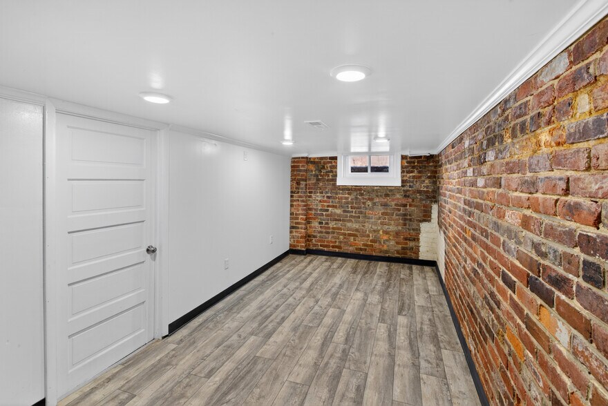 Building Photo - 3208 Griffin Ave