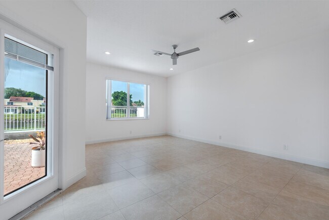 Building Photo - 23390 Torre Cir