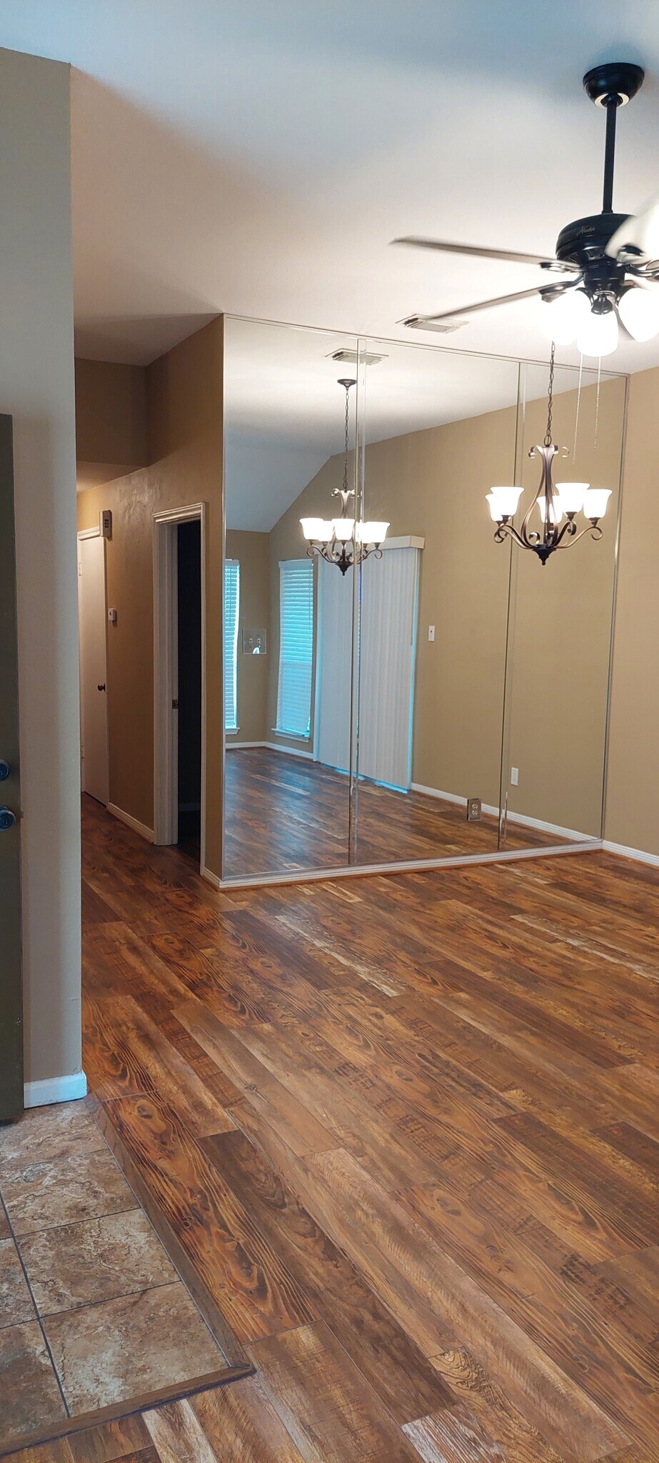 Building Photo - 3500 Tangle Brush Dr
