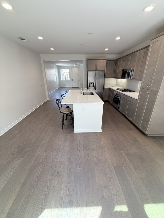 Building Photo - 672 Sage Brook Ct