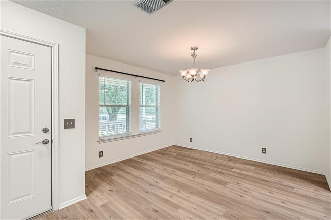 Building Photo - 6937 Sabrina Dr