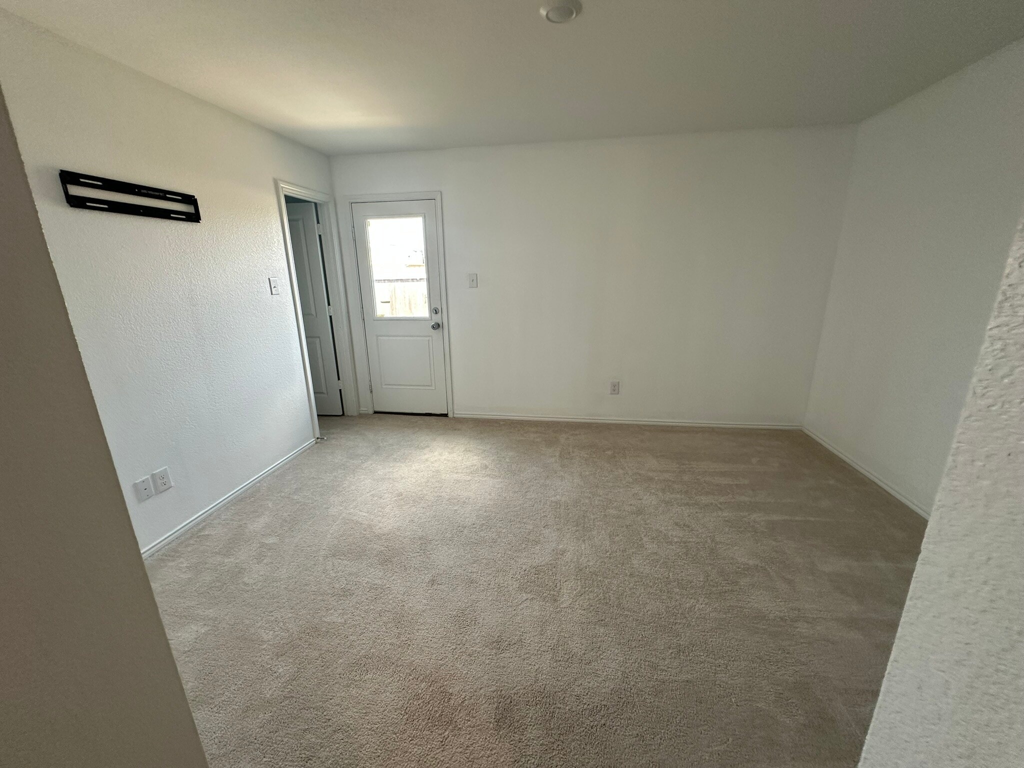 Building Photo - 450 Reverie Way