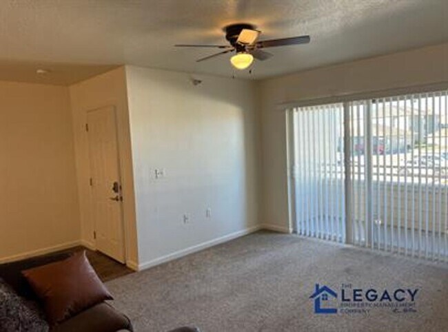 Building Photo - Carefree living!