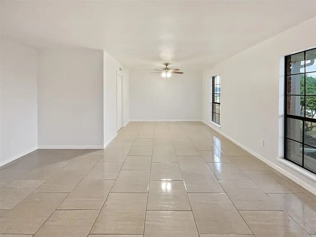 Building Photo - 3806 Star Trek Ln