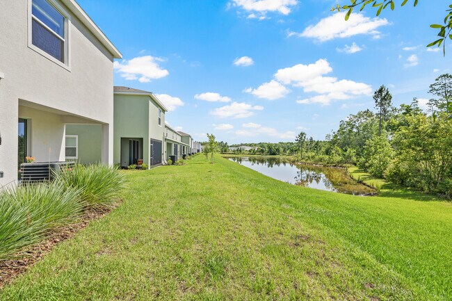 Building Photo - 11174 Crescent Deer Dr