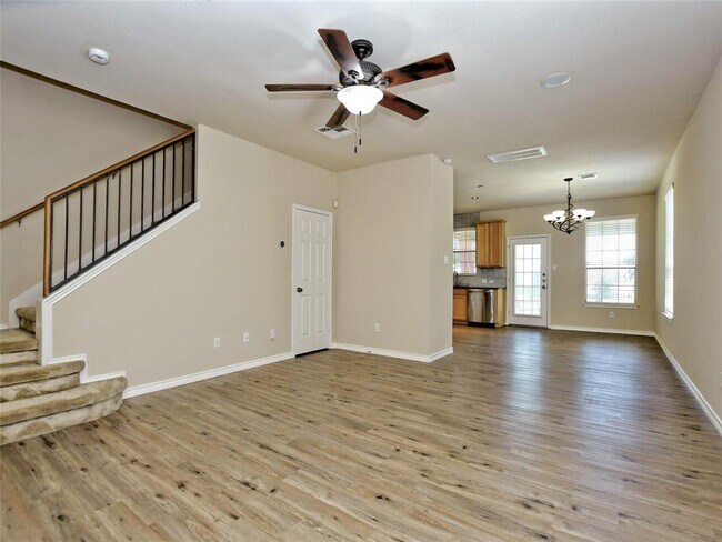Building Photo - 9201 Brodie Ln