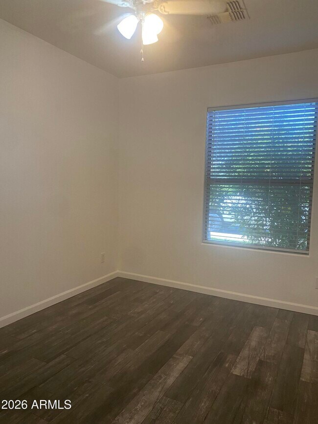 Building Photo - 7721 S 68th Dr