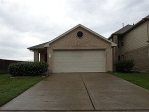 Building Photo - 2710 Bammelwood Dr