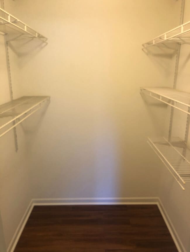 Building Photo - 125 Glengarry Dr