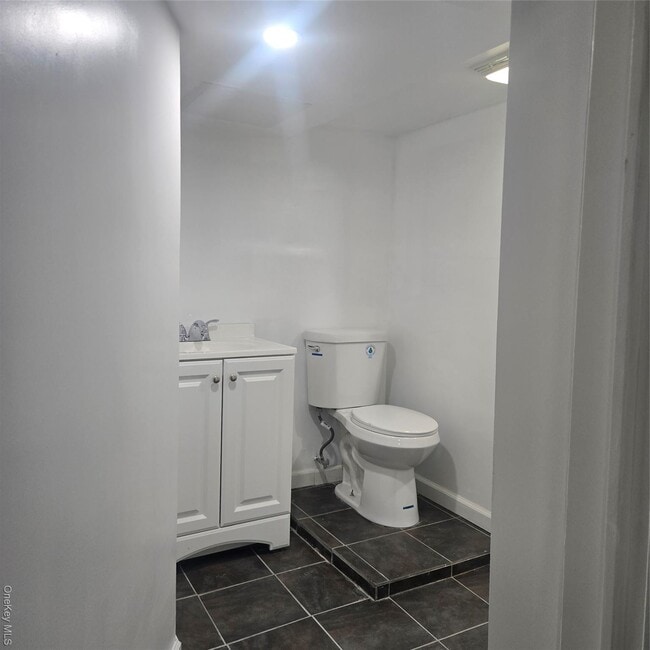 Building Photo - 182-19 147th Ave