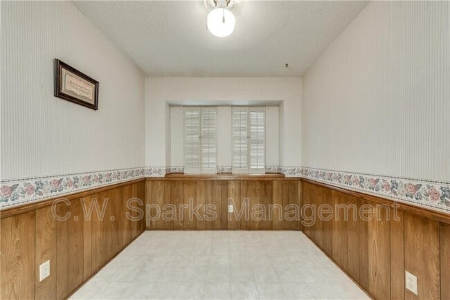 Building Photo - 3043 Modella Ave