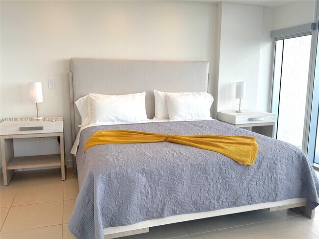 Building Photo - 3301 NE 1st Ave