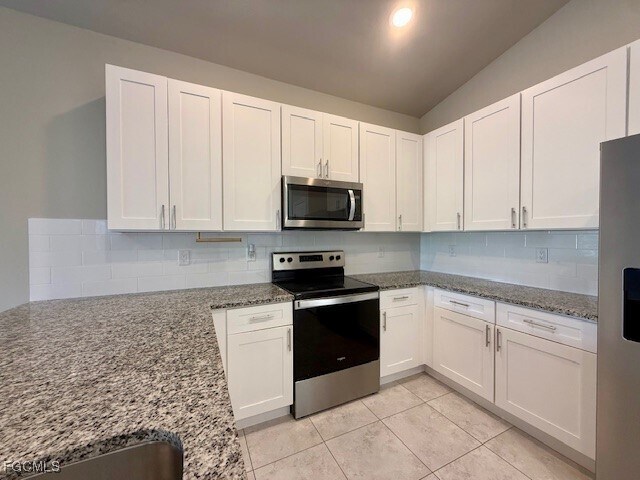 Building Photo - 619 NW 2nd Ln