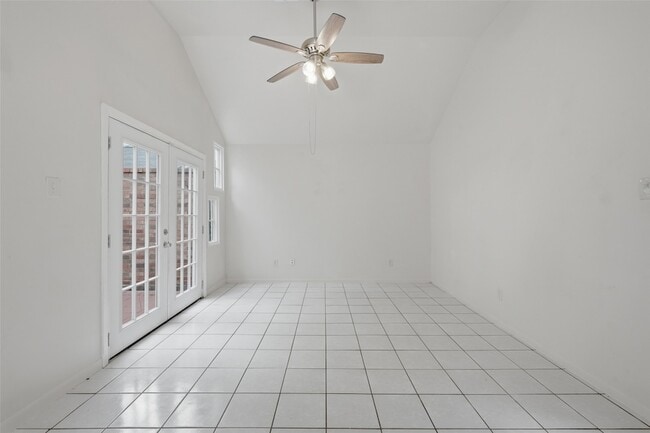 Building Photo - 13723 Smokey Trail Dr