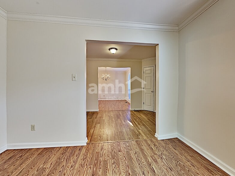 Building Photo - 10225 Highgate Cir