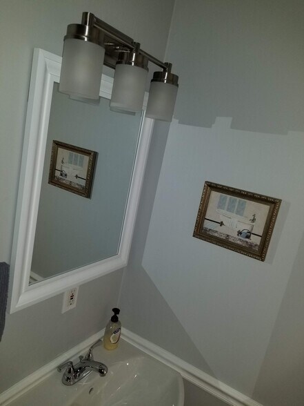 Building Photo - 4701 Blue Bird Ct