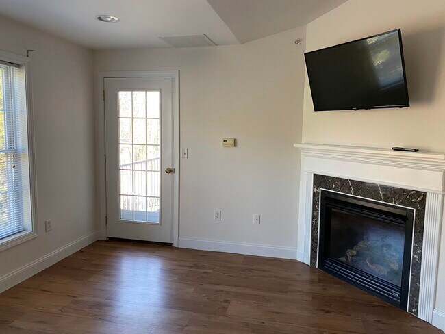 Building Photo - 59 Cluff Rd