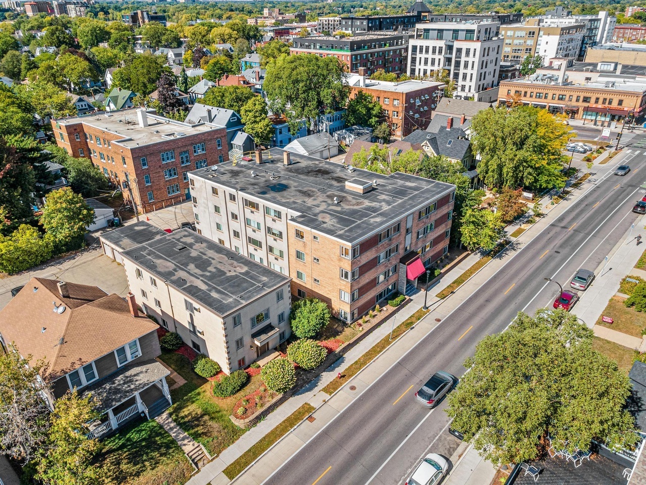 Building Photo - 3120 Hennepin Ave