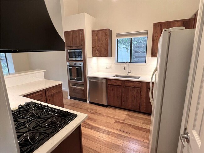 Building Photo - 2905 Goldbridge Dr