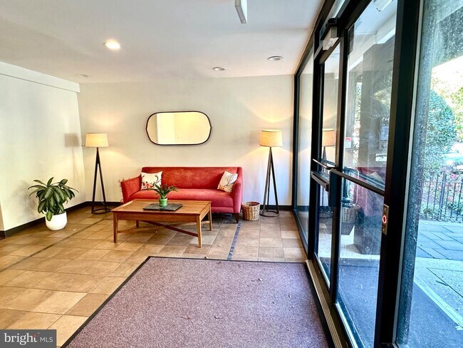 Building Photo - 5112 MacArthur Blvd NW